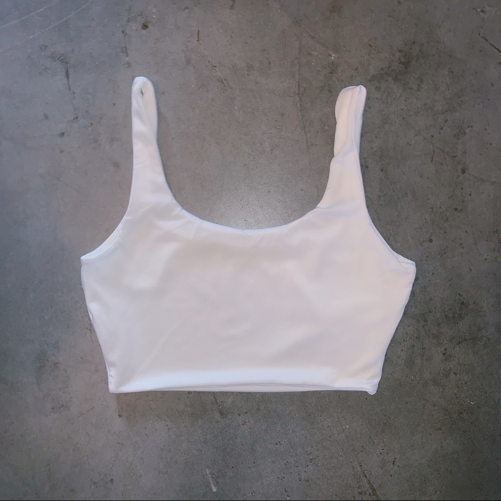 mariposa | white slinky crop top